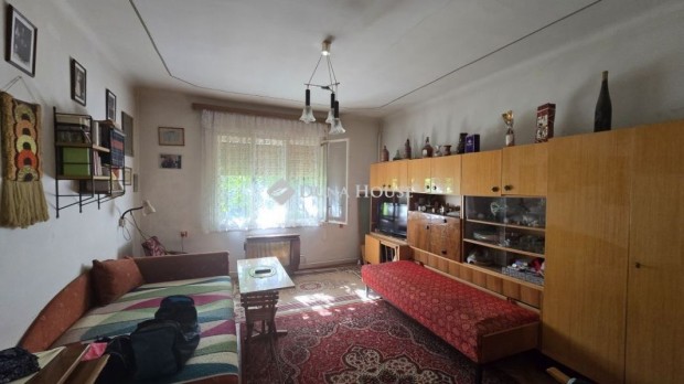 Elad� 65 nm-es h�z B�csalm�s