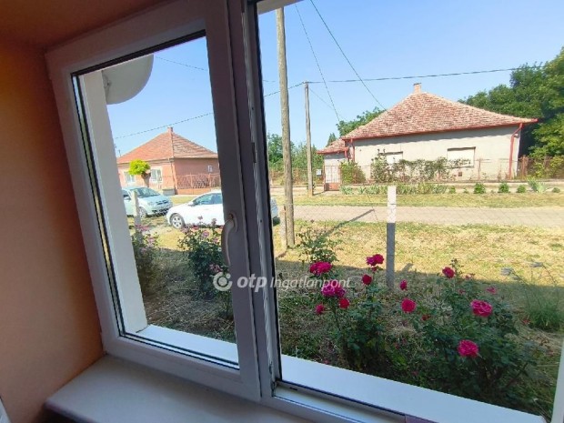 Elad� 65 nm-es h�z Hunya