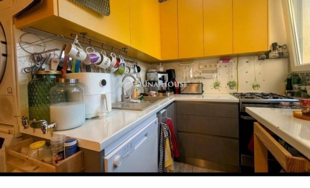 Elad� 65 nm-es lak�s Szombathely #5175496