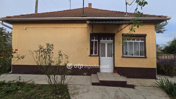 Elad� 66 nm-es h�z N�dudvar