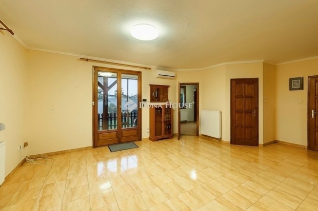 Elad� 66 nm-es h�z Szigethalom