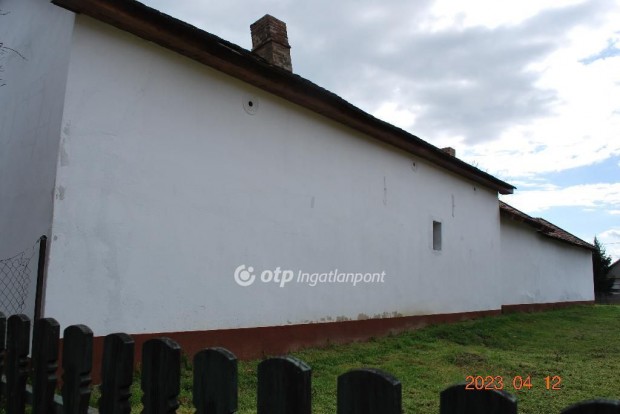 Elad� 66 nm-es h�z Tiszaszentimre