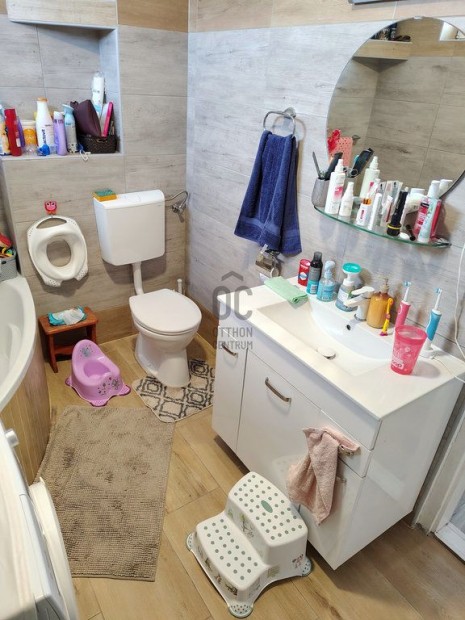 Elad� 66 nm-es h�z T�rtel