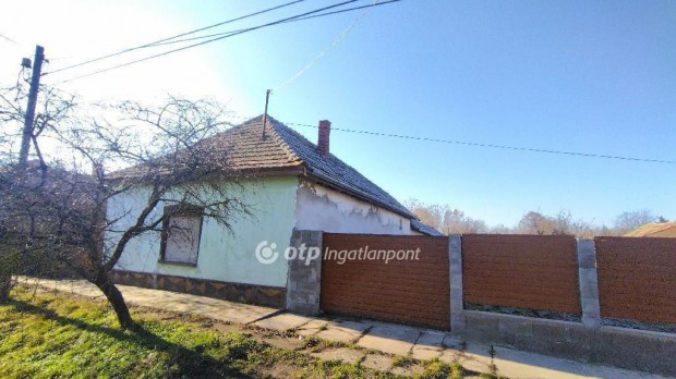 Elad� 67 nm-es h�z Mestersz�ll�s