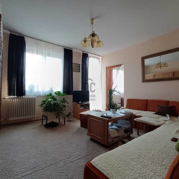 Elad� 67 nm-es lak�s Nagykanizsa