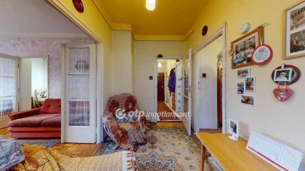 Elad� 67 nm-rs Lak�s, Miskolc B�rczay utca