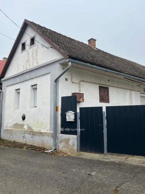 Elad� 68 nm-es h�z Sz�r