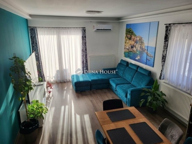 Elad� 68 nm-es lak�s Szombathely