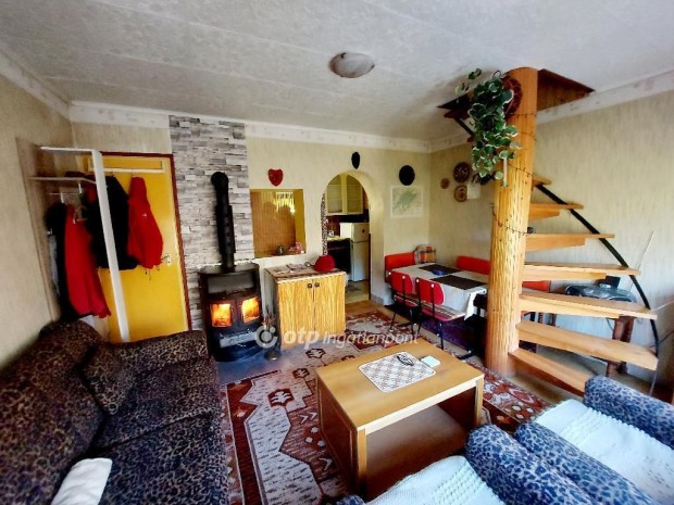 Elad� 70 nm-es h�z B�kkaranyos