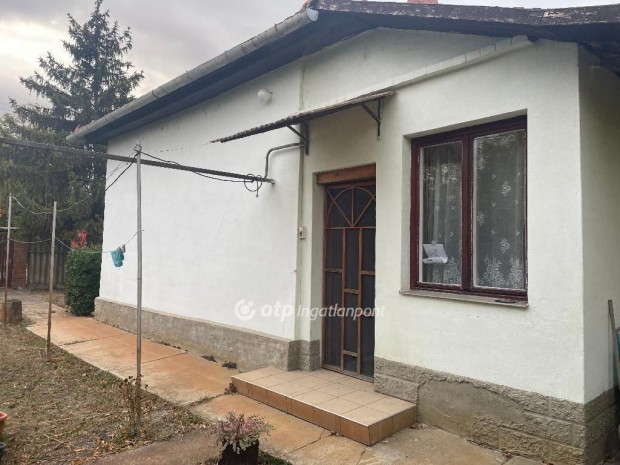 Elad� 70 nm-es h�z Kunszentm�rton