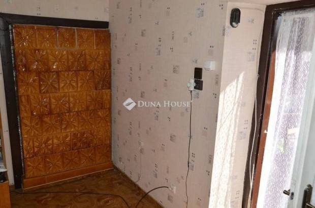 Elad� 70 nm-es h�z T�pi�bicske