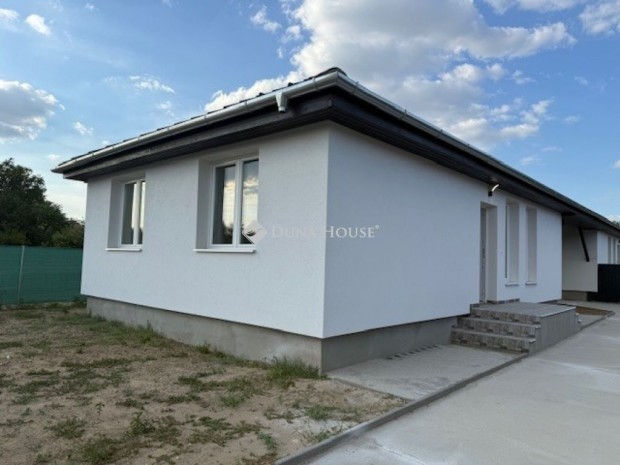 Elad� 71 nm-es h�z D�nszentmikl�s