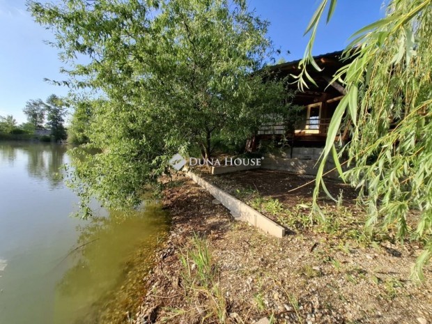 Elad� 728 nm-es telek Cir�k