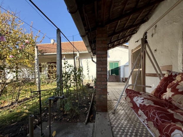 Elad� 72 nm-es h�z B�k�scsaba