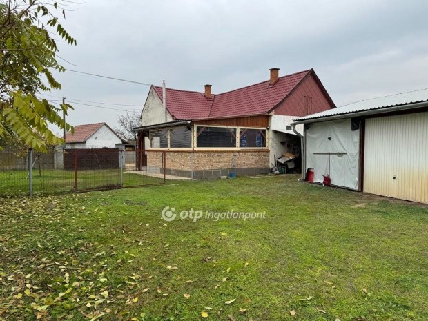 Elad� 72 nm-es h�z Monostorp�lyi