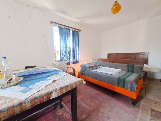 Elad� 73 nm-es h�z Tiszak�cske