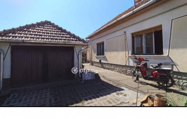 Eladó 74 nm-es ház Jászberény #4986720