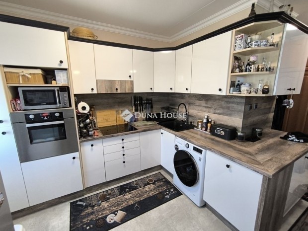 Elad� 74 nm-es lak�s P�cs