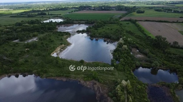 Elad� 7513 nm-es telek Iv�n