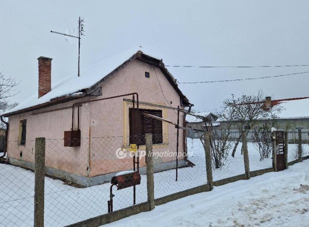 Elad� 754 nm-es telek Debrecen #5151093