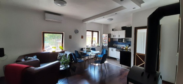 Elad� 75 m2 csal�di h�z, Csongr�d