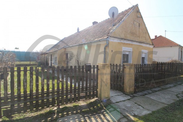 Elad� 75 m2 csal�di h�z, Kemenesmagasi