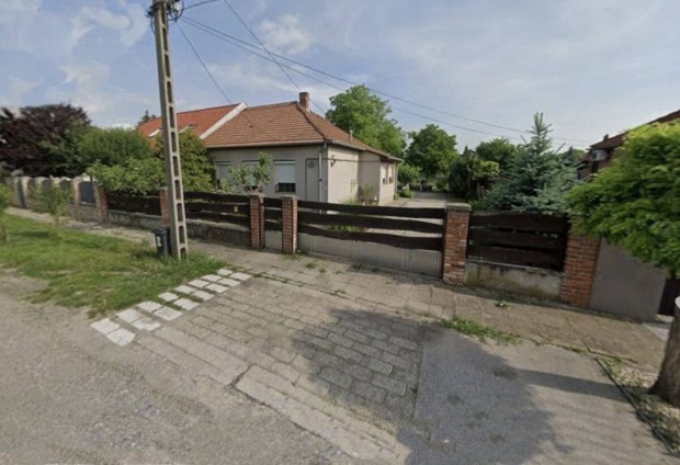 Elad� 75 nm-es Csal�di h�z Miskolc