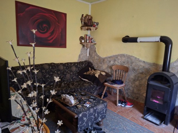 Elad� 75 nm-es Csal�di h�z Nova