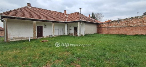 Elad� 75 nm-es h�z Apc