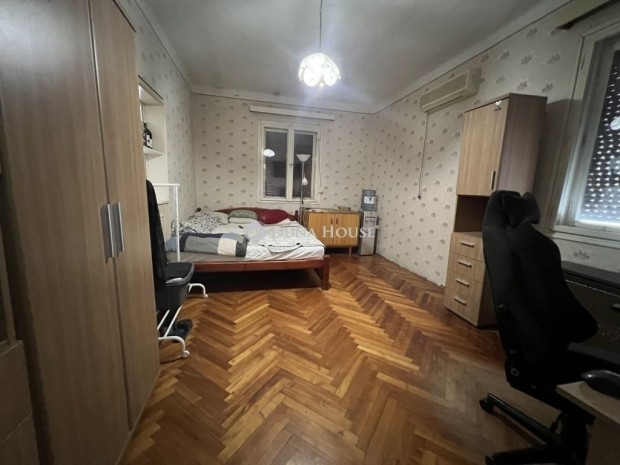 Elad� 75 nm-es h�z Kistelek