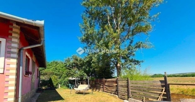 Elad� 76 m2, nappali+2 szob�s, t�gla h�z, Gy�mr�