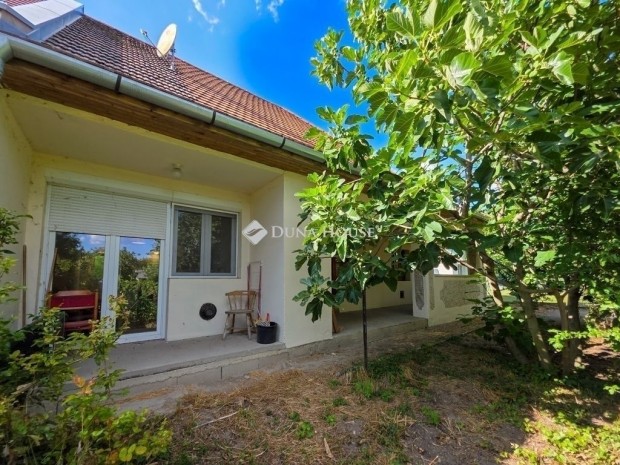 Elad� 76 nm-es h�z Velence