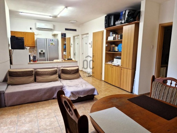 Elad� 76 nm-es lak�s Nagykanizsa