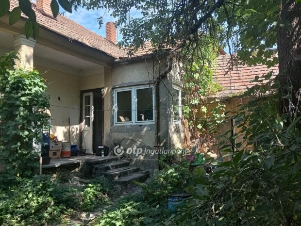 Elad� 78 nm-es h�z Feldebr�