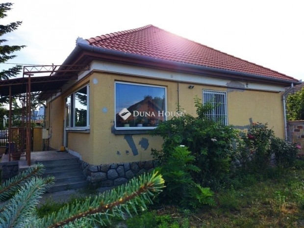 Elad� 78 nm-es h�z Nagyk�ta