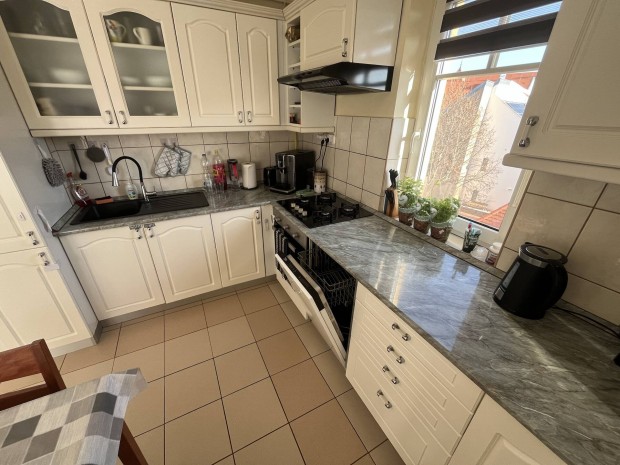 Elad� 79m2 3 szob�s lak�s