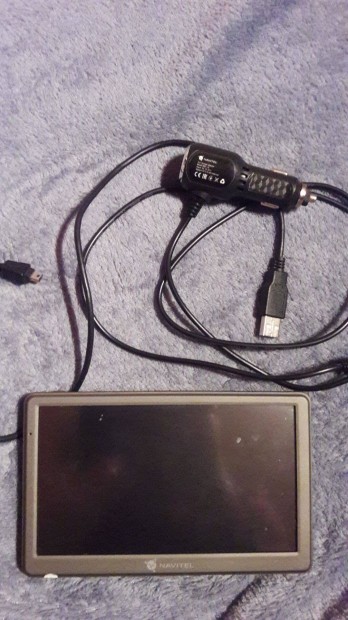 Eladó 7 inch-es Navitel világmárka gps. Karc, ejtés mentes