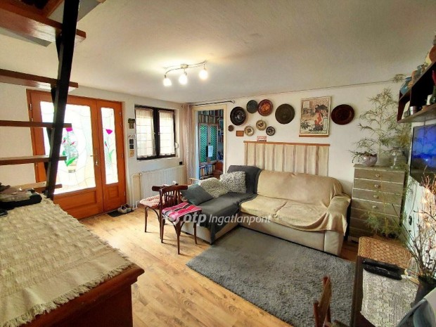 Elad� 80 nm-es h�z Baja