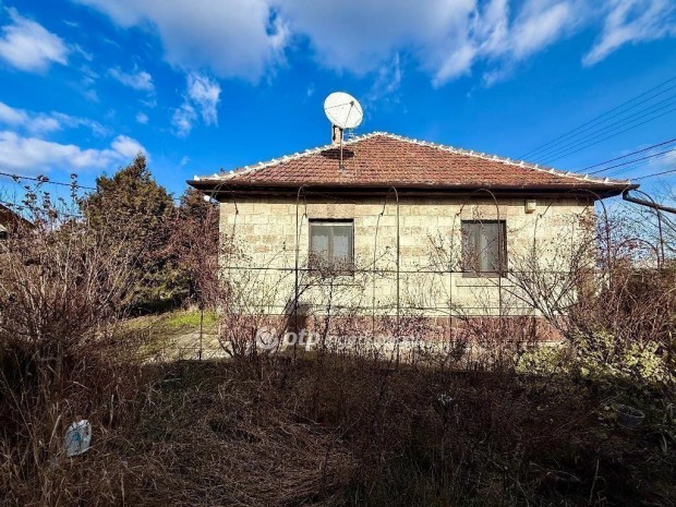 Elad� 80 nm-es h�z Cegl�d