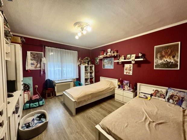 Elad� 80 nm-es h�z Csem�