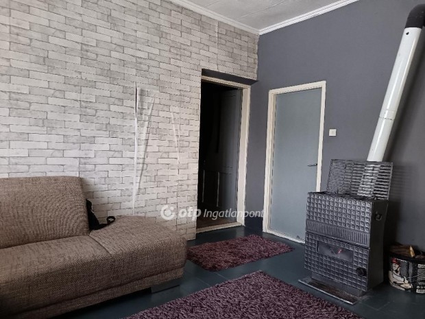 Elad� 80 nm-es h�z Hajd�szov�t