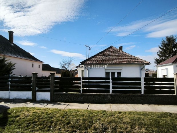 Elad� 80 nm-es h�z Koronc�