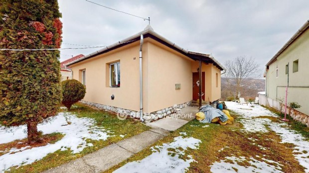 Eladó 80 nm-es ház Miskolc