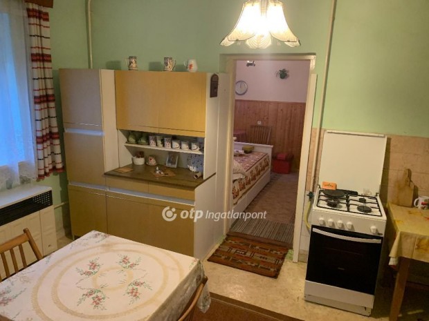 Elad� 80 nm-es h�z P�terv�s�ra