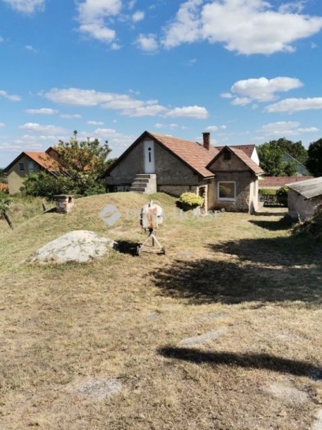 Elad� 80 nm-es h�z V�rpalota