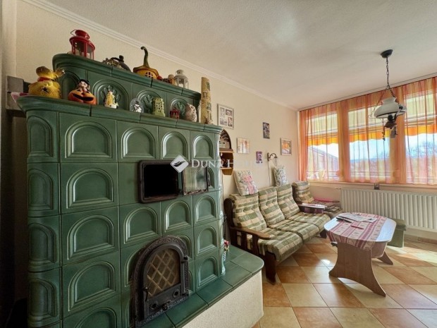 Elad� 80 nm-es lak�s Balatonf�red