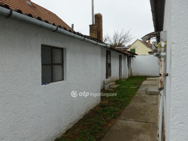 Elad� 81 nm-es h�z Zalaszentgr�t