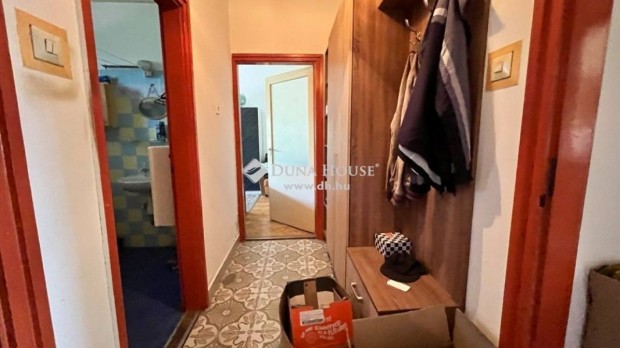 Elad� 81 nm-es lak�s J�nosh�za