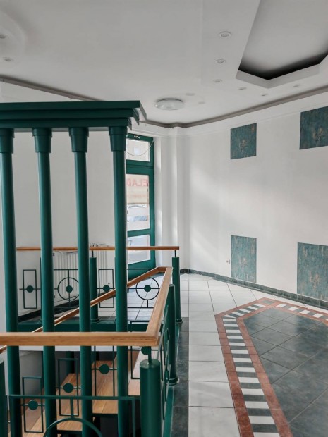 Elad� 81m2 �zlet �jpest-K�zpontban