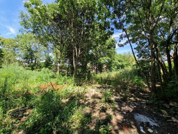 Elad� 828 nm-es telek Szeged